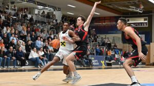 Basketball Raiffeisen Flyers Wels vs Traiskirchen Lions 13